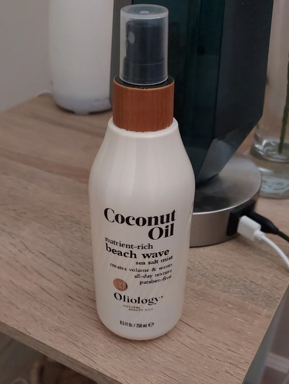 Oliology Coconut Oil Beach Wave Sea Salt Mist – White